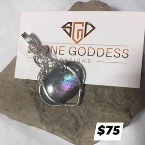 Purple labradorite in fine silver pendant